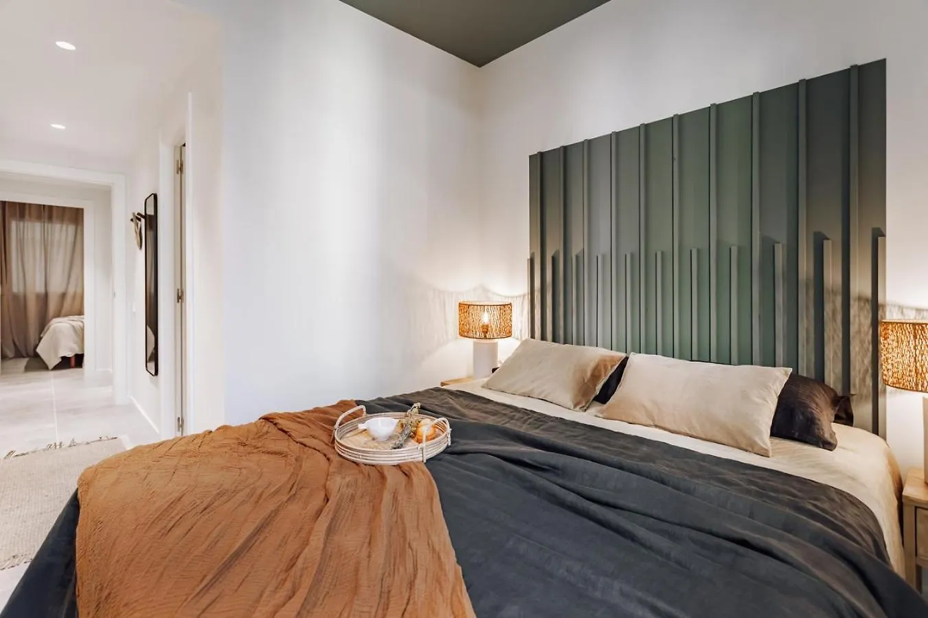 Mojacar - 2 Bedrooms In Eixample Esquerra Barcelona Apartment