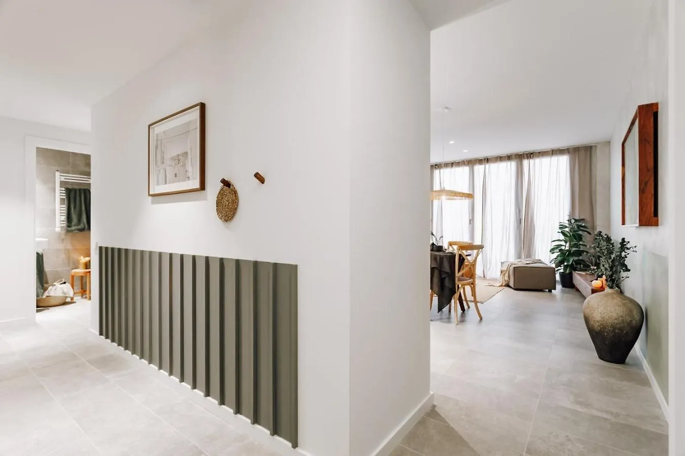 Mojacar - 2 Bedrooms In Eixample Esquerra Barcelona