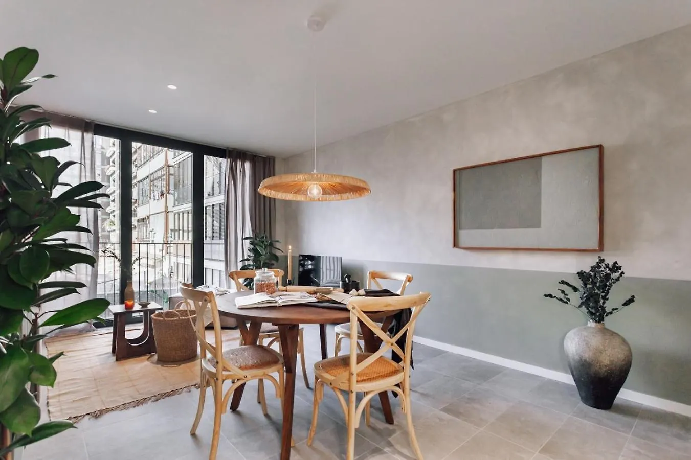 Apartment Mojacar - 2 Bedrooms In Eixample Esquerra Barcelona