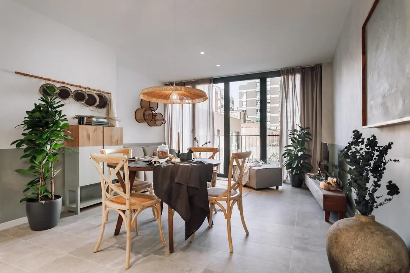 Mojacar - 2 Bedrooms In Eixample Esquerra location